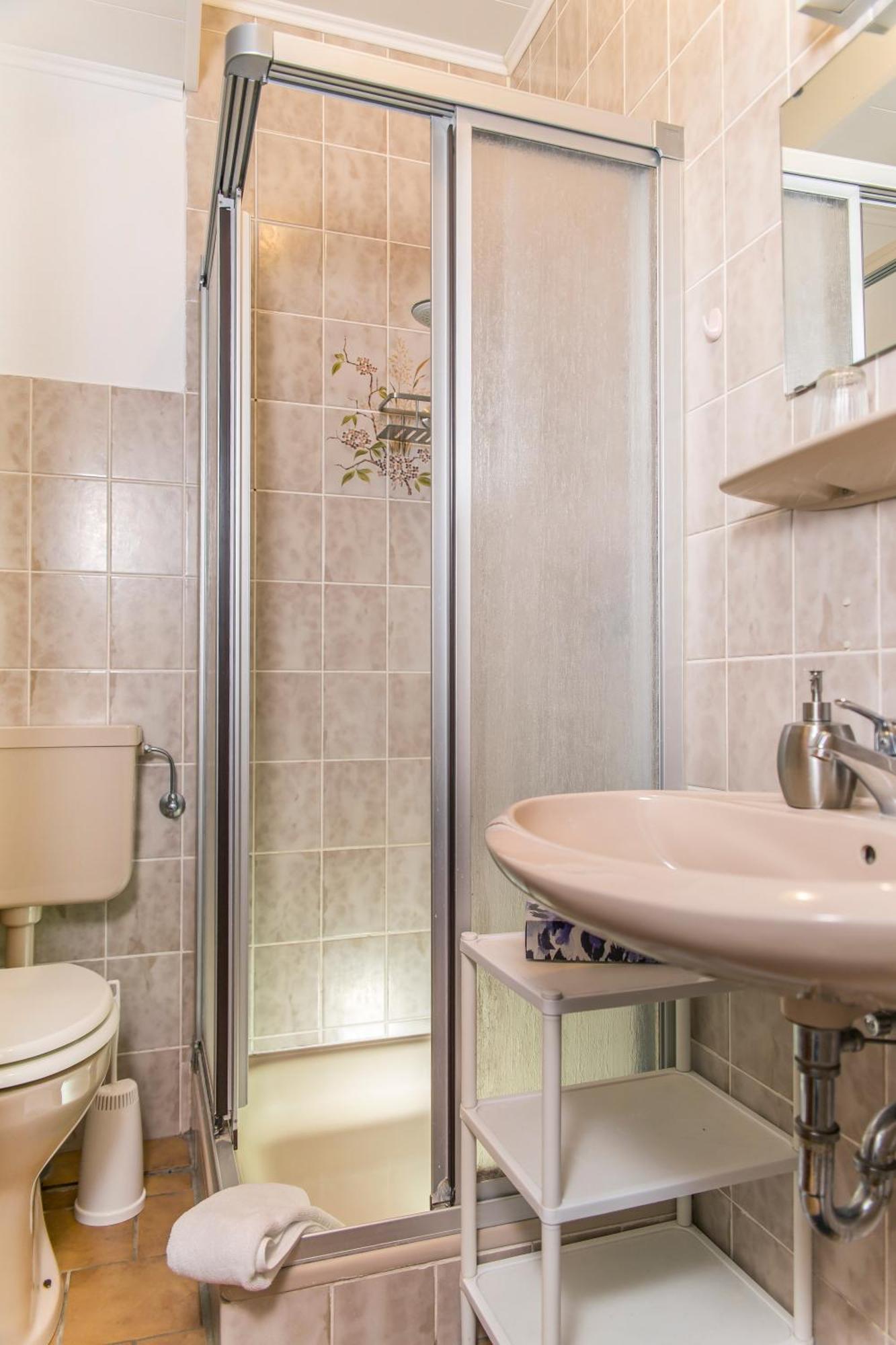Hotel Garni Kroeger Віттмунд Екстер'єр фото